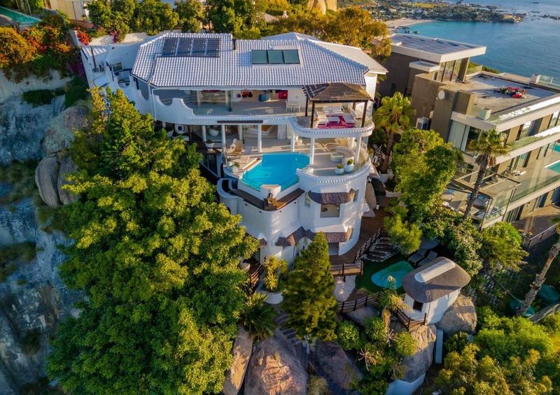 6 Bedroom Property for Sale in Bantry Bay Western Cape